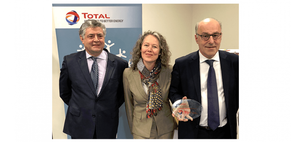 Remise du trophée lauréat Total Développement Région à Gilles DUAULT, Directeur Général de Kubli

